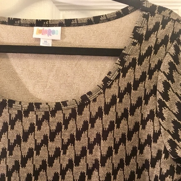 LuLaRoe Dresses & Skirts - LulaRoe Black & Gold Nicole Patterned Dress